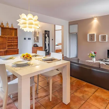 Apartment Lovely In With Wifi Fazana