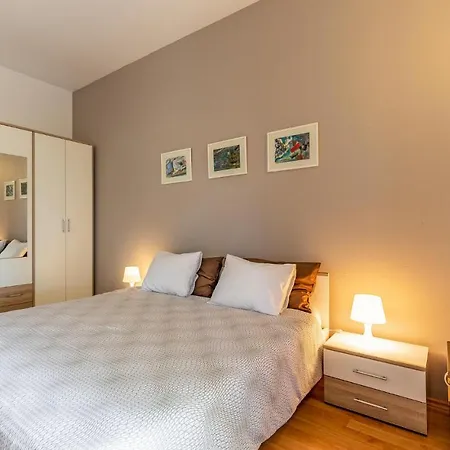 Lovely In With Wifi Apartment